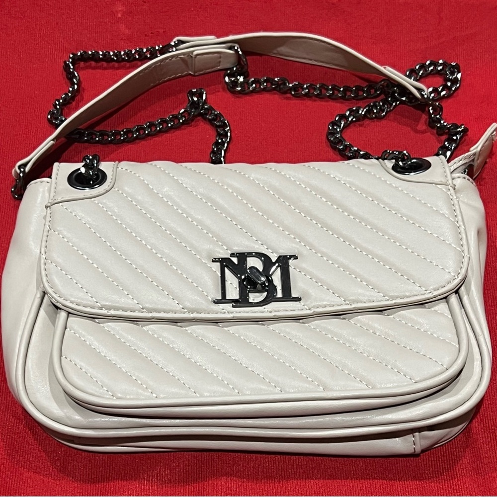 NOW Tag Badgley Mischka Cream Quilted Shoulder Bag
